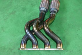 サクラム　マフラー